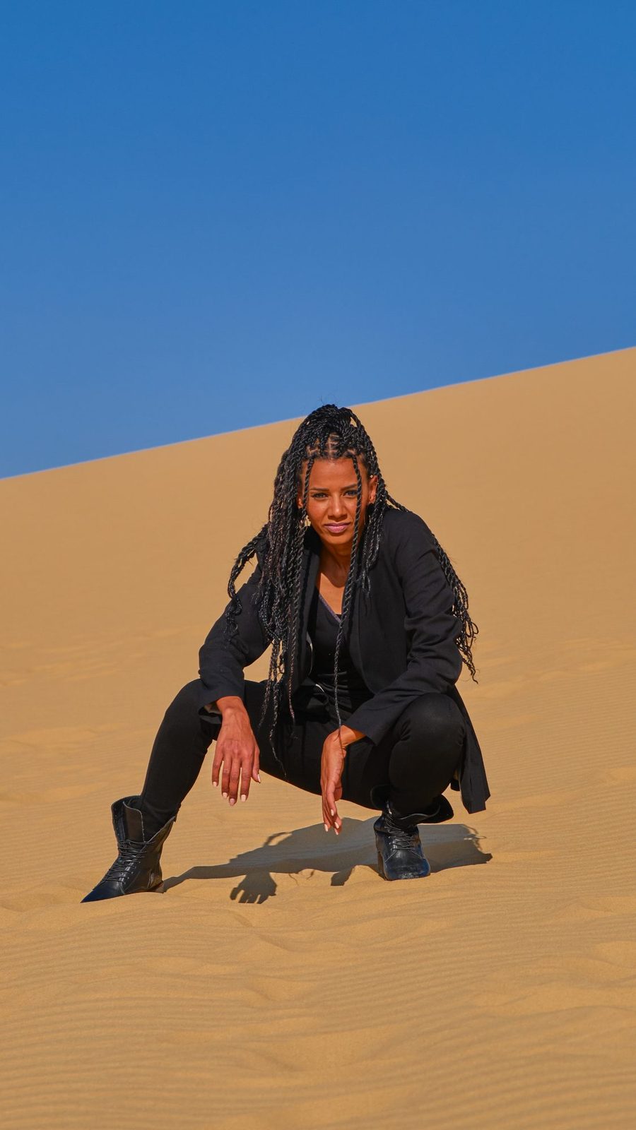 Dancing with the Dunes – lifestyle portraits photography by Amr El Hadeka, image 4 of 22