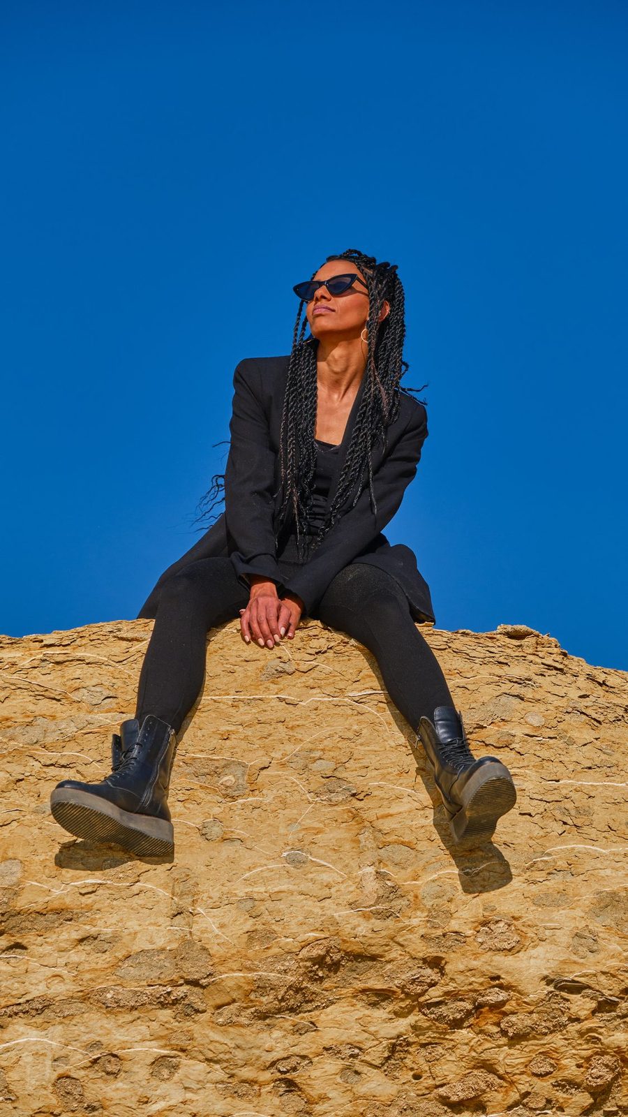 Dancing with the Dunes – lifestyle portraits photography by Amr El Hadeka, image 16 of 22