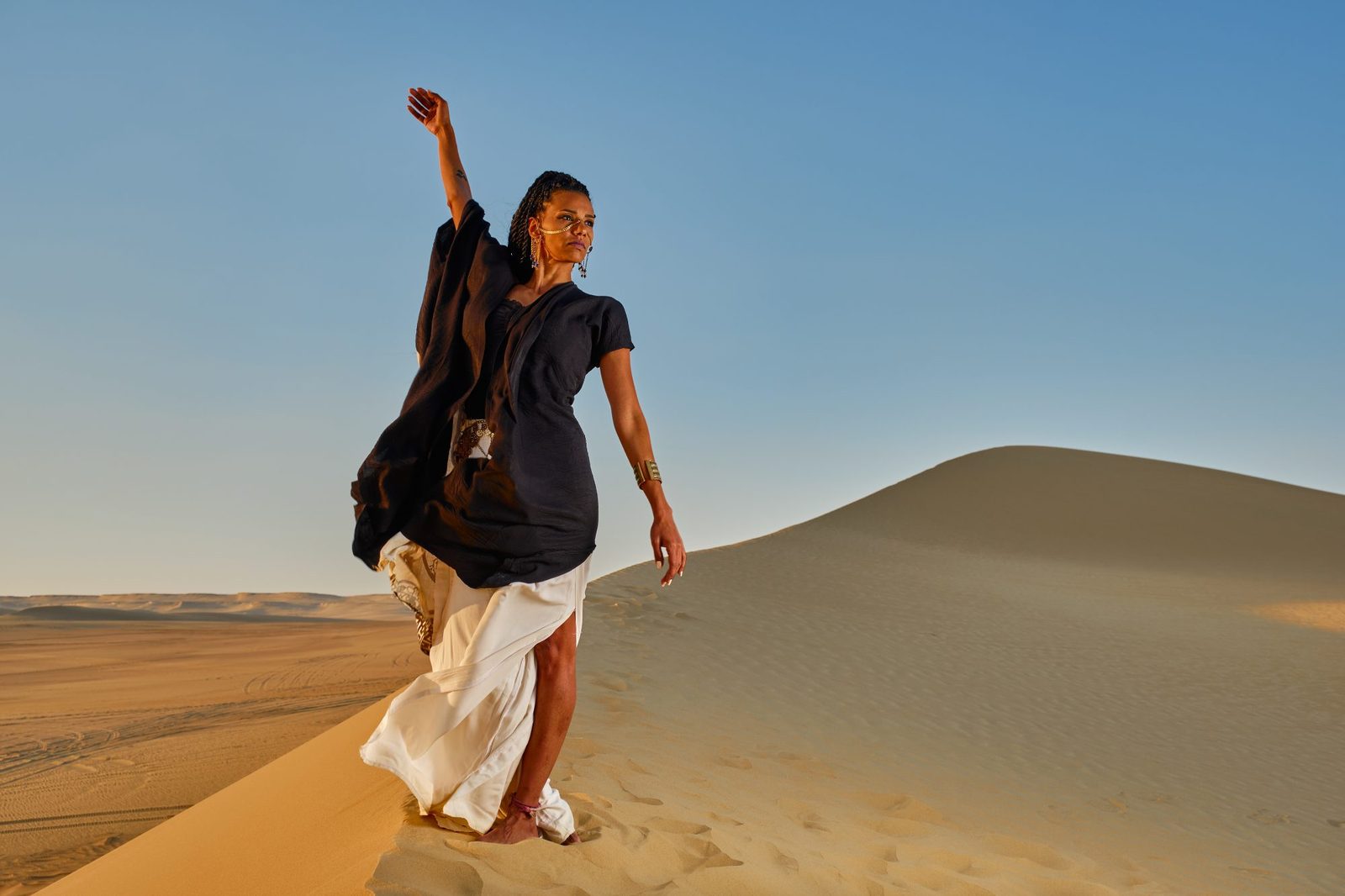 Dancing with the Dunes – lifestyle portraits photography by Amr El Hadeka, image 22 of 22