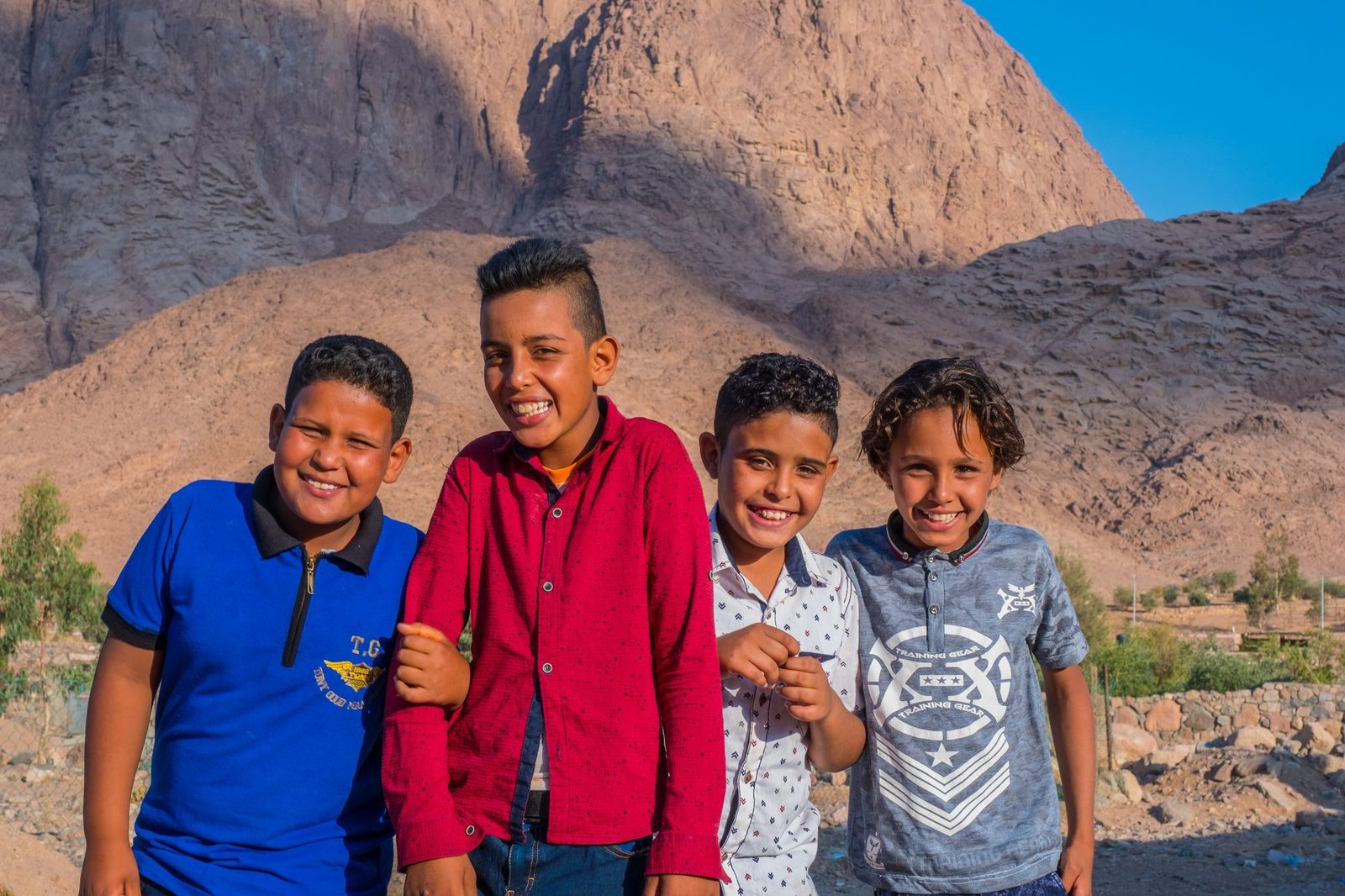 Make Someone Happy – travel portraits photography by Amr El Hadeka, image 5 of 8